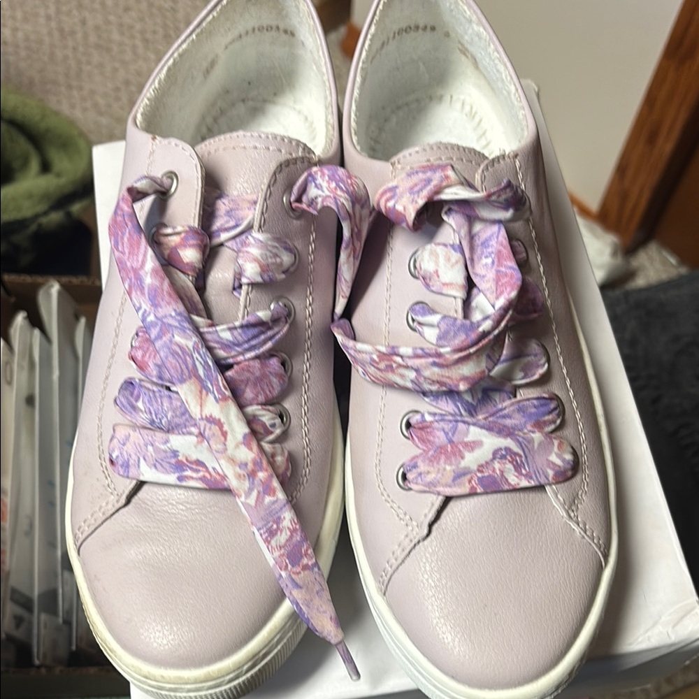 Remonte Pink Sneakers with Floral Laces